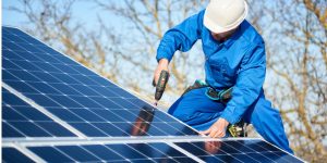 Installation Maintenance Panneaux Solaires Photovoltaïques à Velet